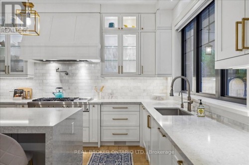 1445 Skyline Drive, Mississauga, ON 