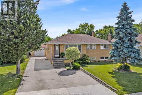 2528 Jos St Louis  Windsor, ON N8T 2M5