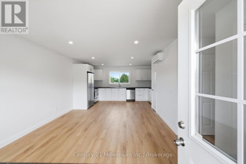 2 - 9592 BEACHWOOD ROAD , Collingwood, Ontario L9Y 3Z1 2