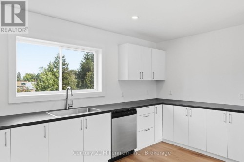 2 - 9592 BEACHWOOD ROAD , Collingwood, Ontario L9Y 3Z1 4