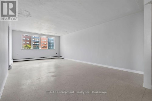402 - 2393 NEW STREET , Burlington (Brant), Ontario L7R 1K1 4
