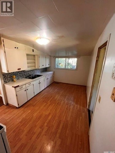 211 1St Avenue N, Harris, SK 
