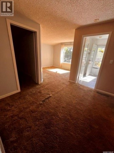 211 1St Avenue N, Harris, SK 