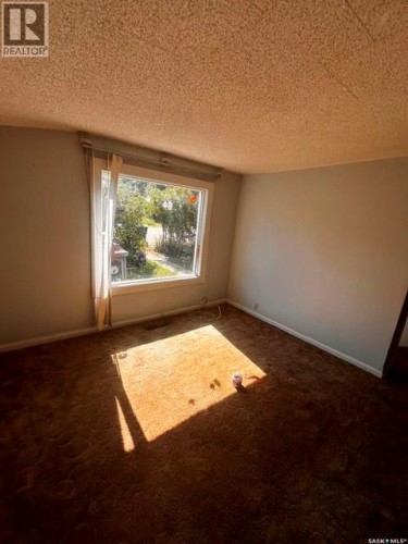 211 1St Avenue N, Harris, SK 