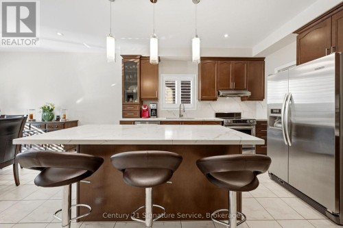 322 Comiskey Crescent, Mississauga, ON 