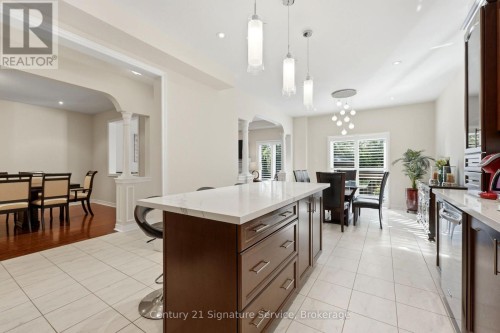 322 Comiskey Crescent, Mississauga, ON 