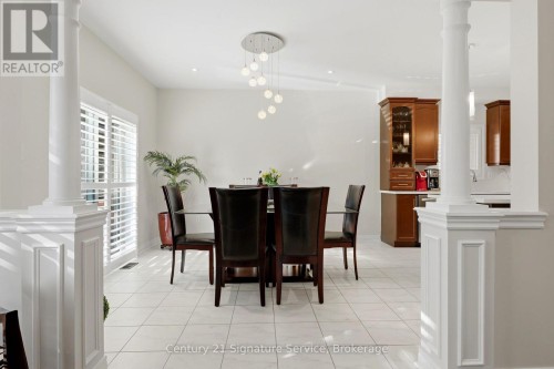 322 Comiskey Crescent, Mississauga, ON 