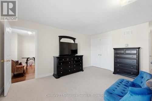 322 Comiskey Crescent, Mississauga, ON 