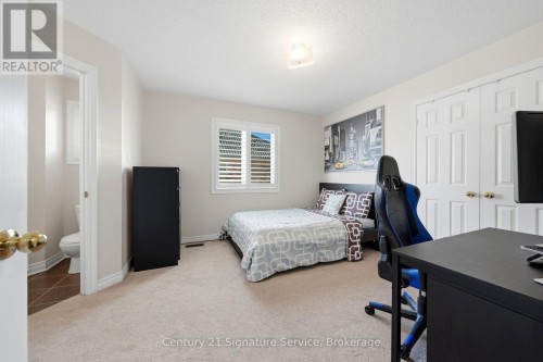 322 Comiskey Crescent, Mississauga, ON 
