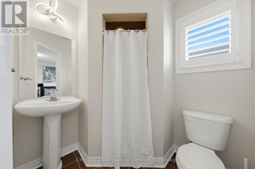 322 Comiskey Crescent, Mississauga, ON 