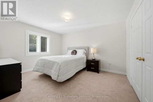 322 Comiskey Crescent, Mississauga, ON 