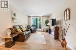 150 PARK AVENUE East Unit# 211 Chatham, ON N7M 3V6