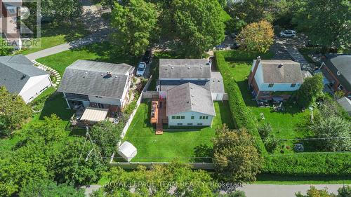 Private pie-shaped yard - 115 Mountbatten Avenue, Ottawa, ON 