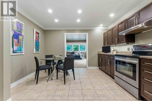 Eat-in area - 115 Mountbatten Avenue, Ottawa, ON 