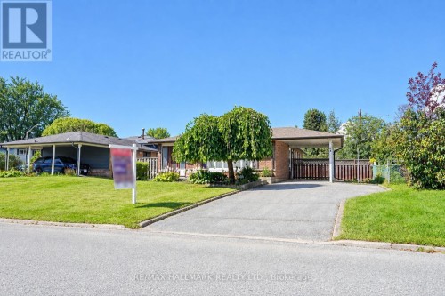 44 BRYANT ROAD  Ajax, ON L1S 2Y7