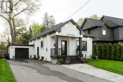 14 NORDALE CRESCENT  Toronto, ON M6M 3A1