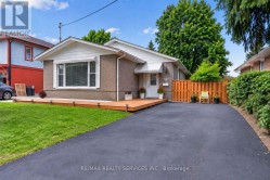 8 LENECK AVENUE  Brampton, ON L6X 2A7