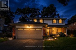381 CLARKSVILLE COURT  Mississauga, ON L5A 1G7