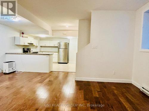 B - 492 MOODIE DRIVE , Ottawa, Ontario K2H 8A7 3