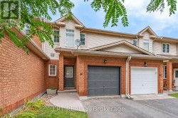 61 TOBERMORY CRESCENT  Ottawa, ON K2K 3M4