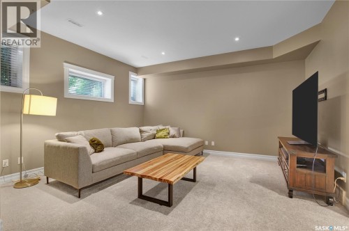 1304 5Th Avenue N, Saskatoon, SK 