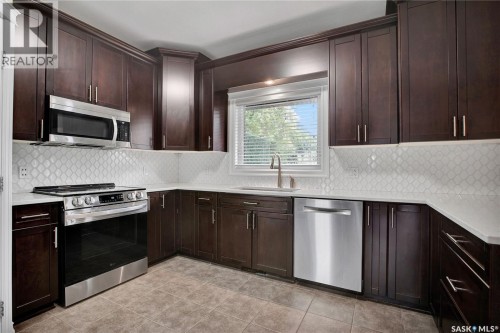 1304 5Th Avenue N, Saskatoon, SK 