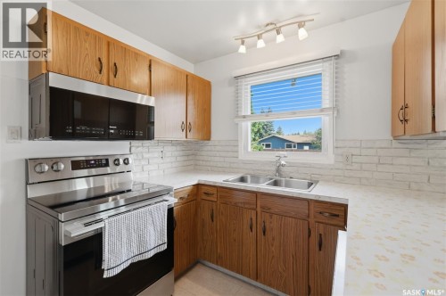 418 Laval Crescent, Saskatoon, SK 