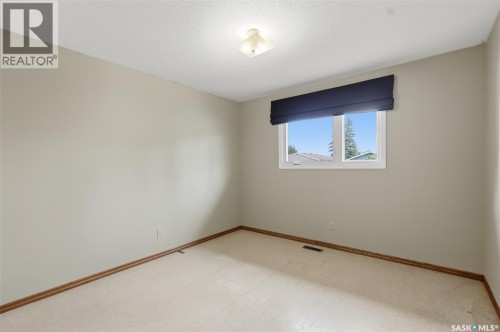 418 Laval Crescent, Saskatoon, SK 