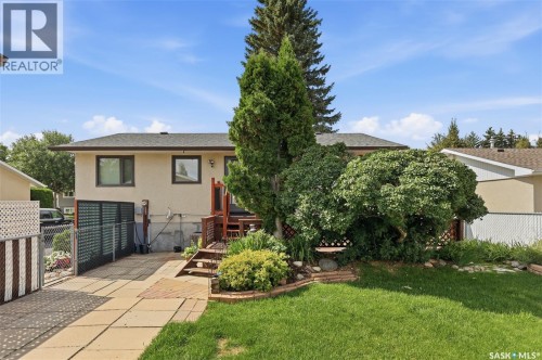 418 Laval Crescent, Saskatoon, SK 