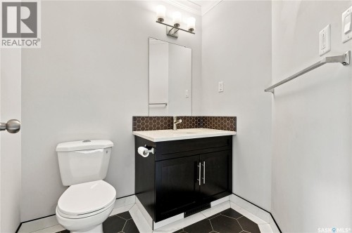 259 250 Akhtar Bend, Saskatoon, SK 
