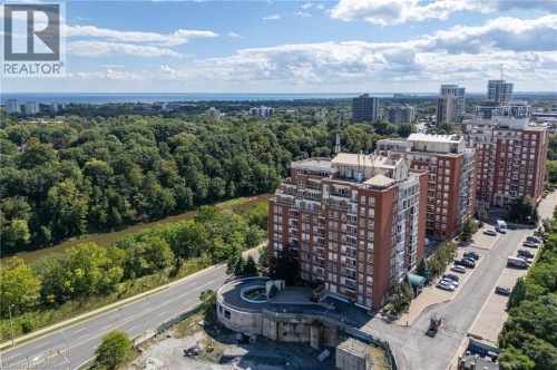 60 OLD MILL Road Unit# PH1  Oakville, ON L6J 7V9