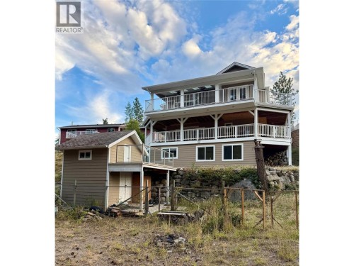 674 Muir Road  Kelowna, BC V1Z 3W2
