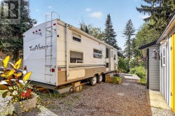 Trailer serves as a bunkie for extra guests! - 