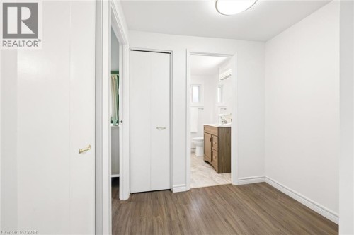 76 Cluthe Crescent, Kitchener, ON 