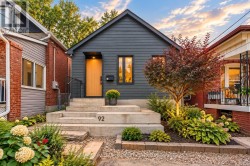 92 CHISHOLM AVENUE  Toronto, ON M4C 4V5