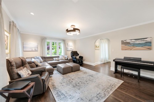 3075 Devon Rd, Oak Bay, BC 