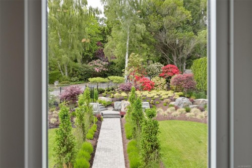 3075 Devon Rd, Oak Bay, BC 