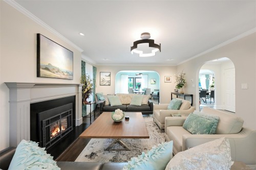 3075 Devon Rd, Oak Bay, BC 