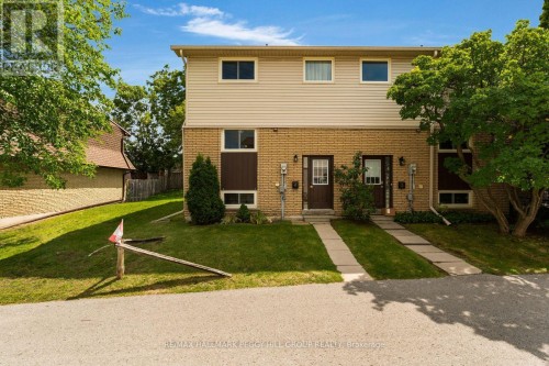 4 - 233 INNISFIL STREET  Barrie, ON L4N 3E9
