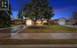 22 ARBROATH CRESCENT Toronto, ON M9C 2T1
