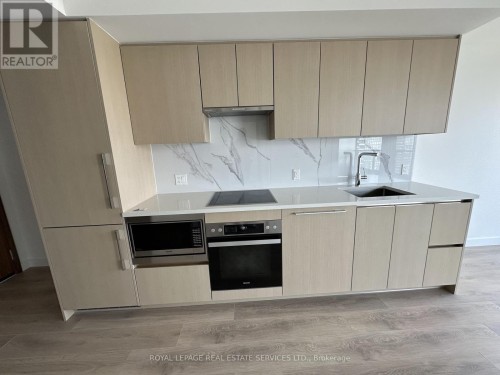 4615 B - 3 CONCORD CITYPLACE WAY , Toronto, Ontario M5V 0X4 3