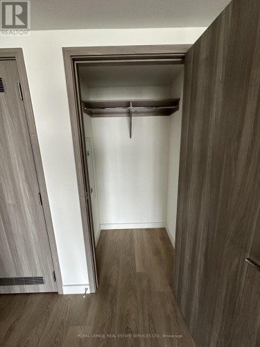 4615 B - 3 CONCORD CITYPLACE WAY , Toronto, Ontario M5V 0X4 5