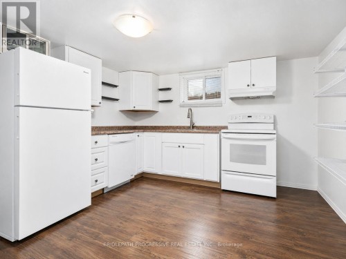 621 WYCHWOOD STREET , Oshawa, Ontario L1G 2T4 3