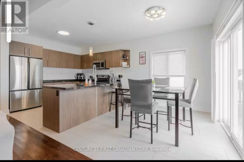 UPPER#11 - 2619 SHEFFIELD BOULEVARD , London South (South U), Ontario N6M 0G4 4