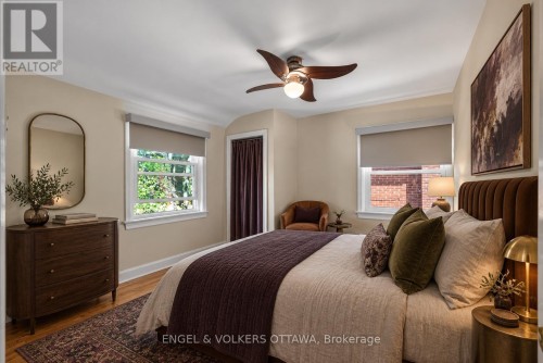 Photo has been virtually staged - 1396 Micmac Street, Ottawa, ON 
