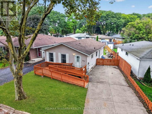 6231 JOHNSON DRIVE  Niagara Falls (Church's Lane), ON L2J 3J6