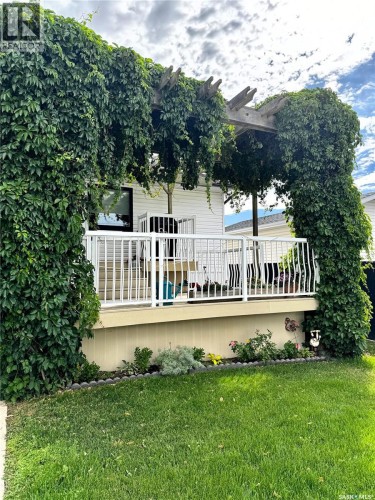518 6Th Avenue Nw, Swift Current, SK 