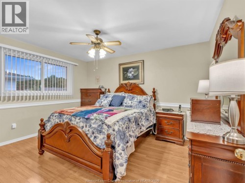 9975 Holly Crescent, Windsor, ON 