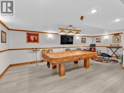 9975 Holly Crescent, Windsor, ON 