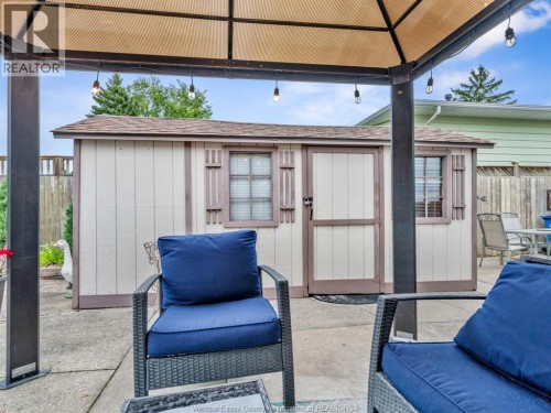 9975 Holly Crescent, Windsor, ON 